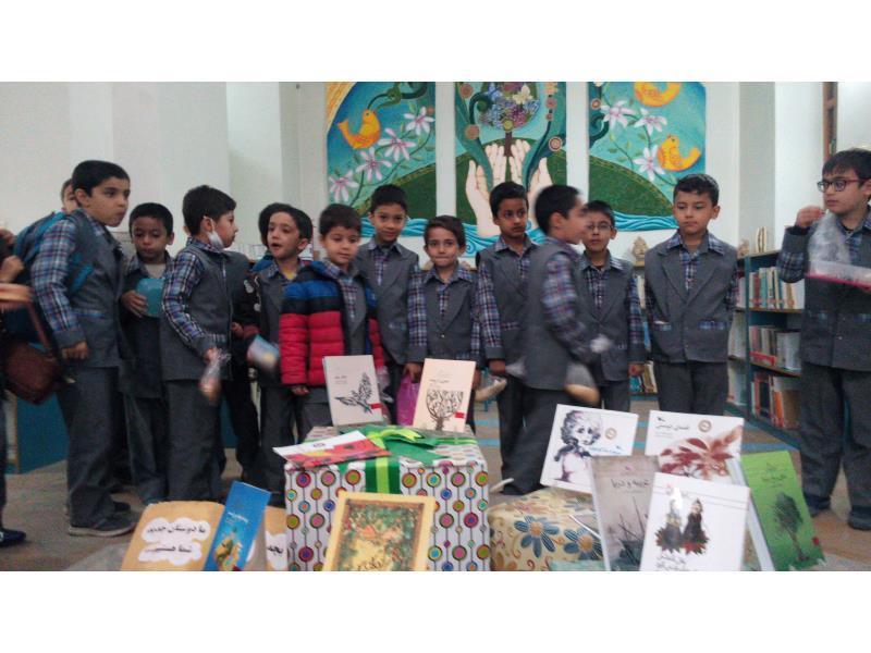 بازدید دانش آموزان پایه اول از حمام وزیر