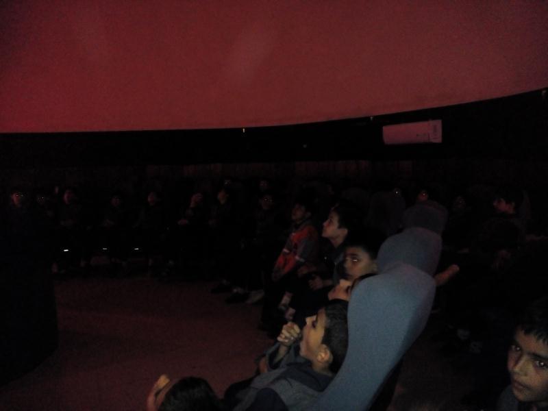 بازدید دانش اموزان پایه سوم از آسمان نمای بزرگ اصفهان