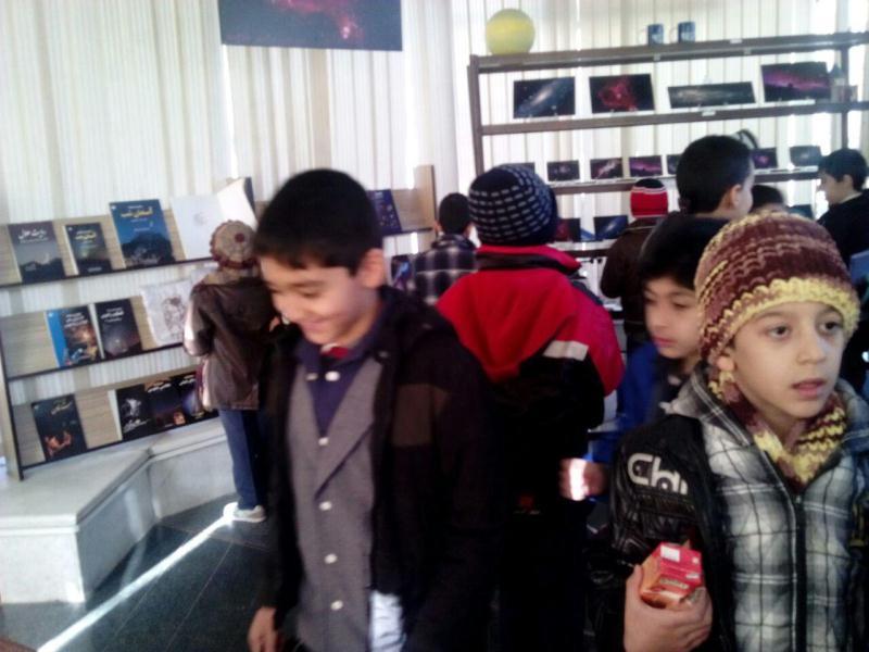 بازدید دانش آموزان پایه سوم از آسمان نما