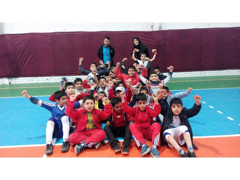 برگزاری مسابقات جام فجر بین دانش آموزان کلاس ها