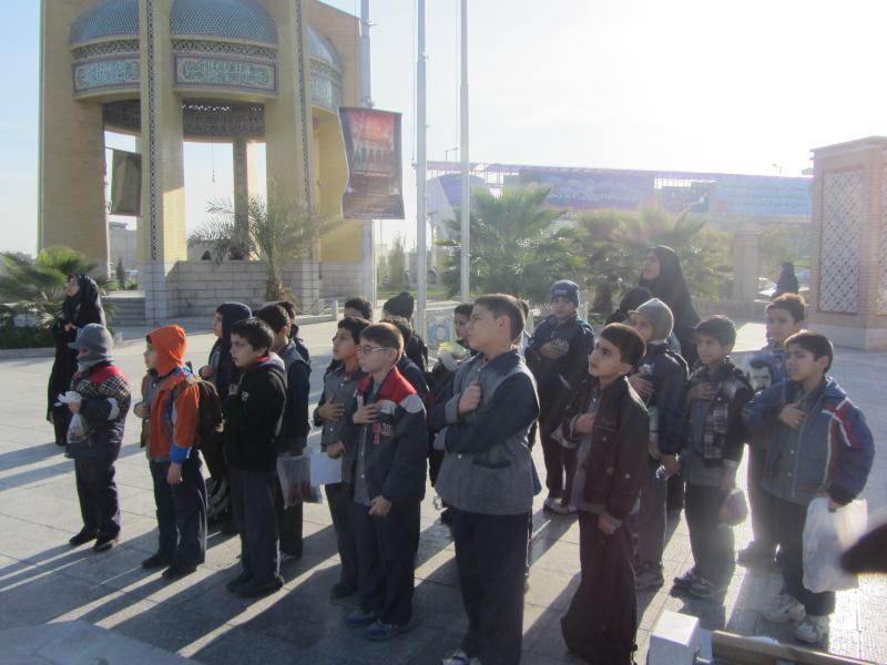 بازدید کلاس سوم از گلستان شهدا و آسایشگاه جانبازان