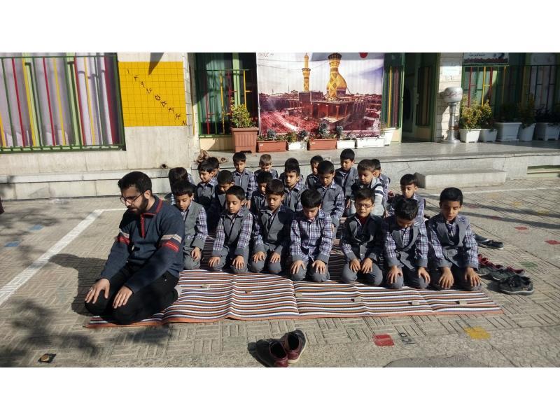 برگزاری نماز جماعت در هوای آزاد