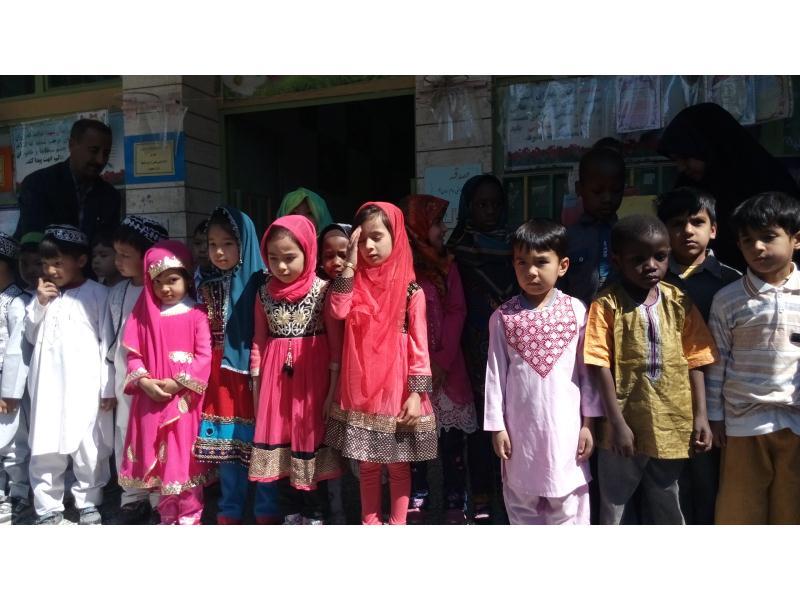 اجرای سرود بسیار زیبای چند ملیتی کاری از پیش دبستانی ریحانه المصطفی